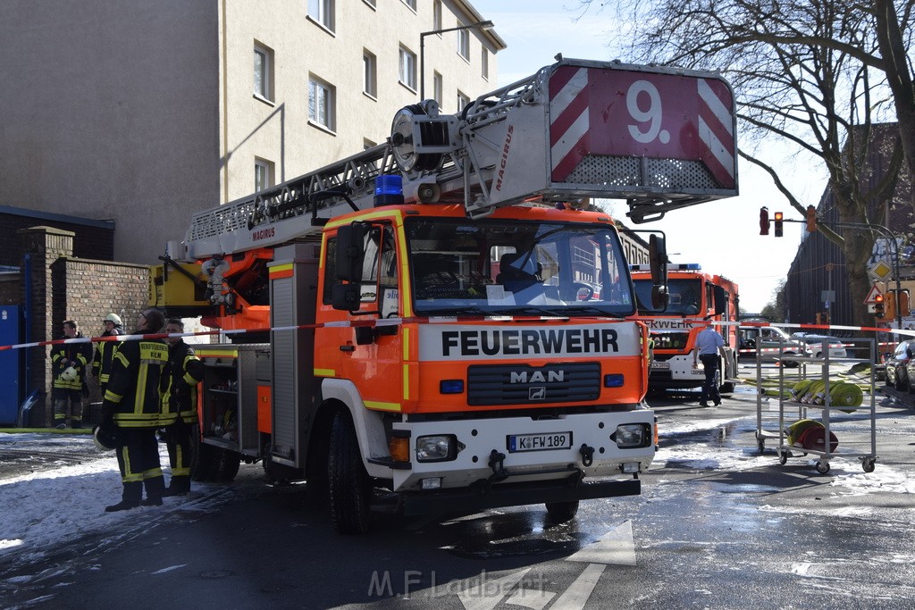 Feuer 4 Koeln Muelheim Deutz Muelheimerstr P592.JPG - Miklos Laubert